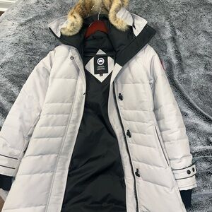 Canada Goose Lorette Parka in Moonstone size small